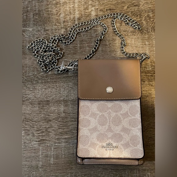 Snap Phone Crossbody In Signature Canvas, new without tags - Picture 2 of 3